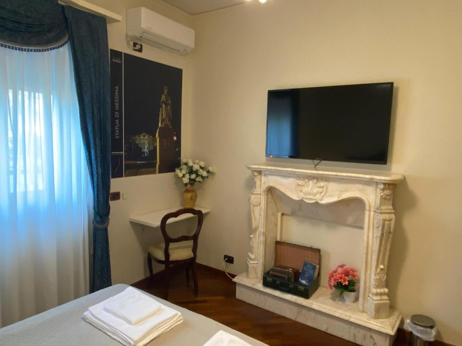CASA BATTISTI MESSINA bellissimo appartamento in centro città ideale per FAMIGLIE o GRUPPI DI AMICI - max 3 camere, max 8 persone Exterior foto