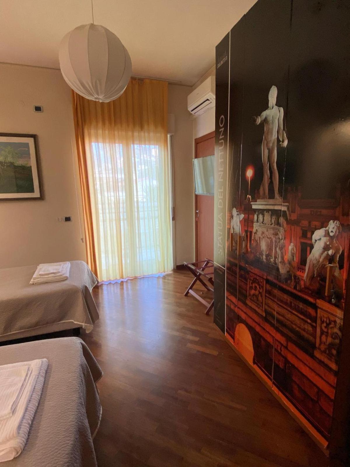CASA BATTISTI MESSINA bellissimo appartamento in centro città ideale per FAMIGLIE o GRUPPI DI AMICI - max 3 camere, max 8 persone Exterior foto