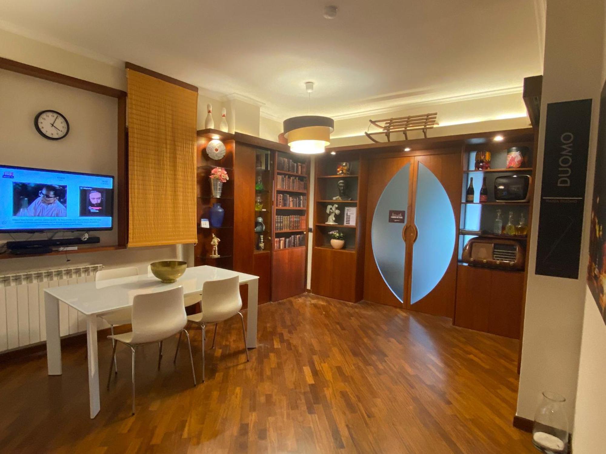 CASA BATTISTI MESSINA bellissimo appartamento in centro città ideale per FAMIGLIE o GRUPPI DI AMICI - max 3 camere, max 8 persone Exterior foto